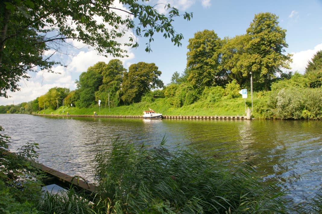 Public berths in Berlin: Berlin-Steglitz (TeK-km 15.4 RU)