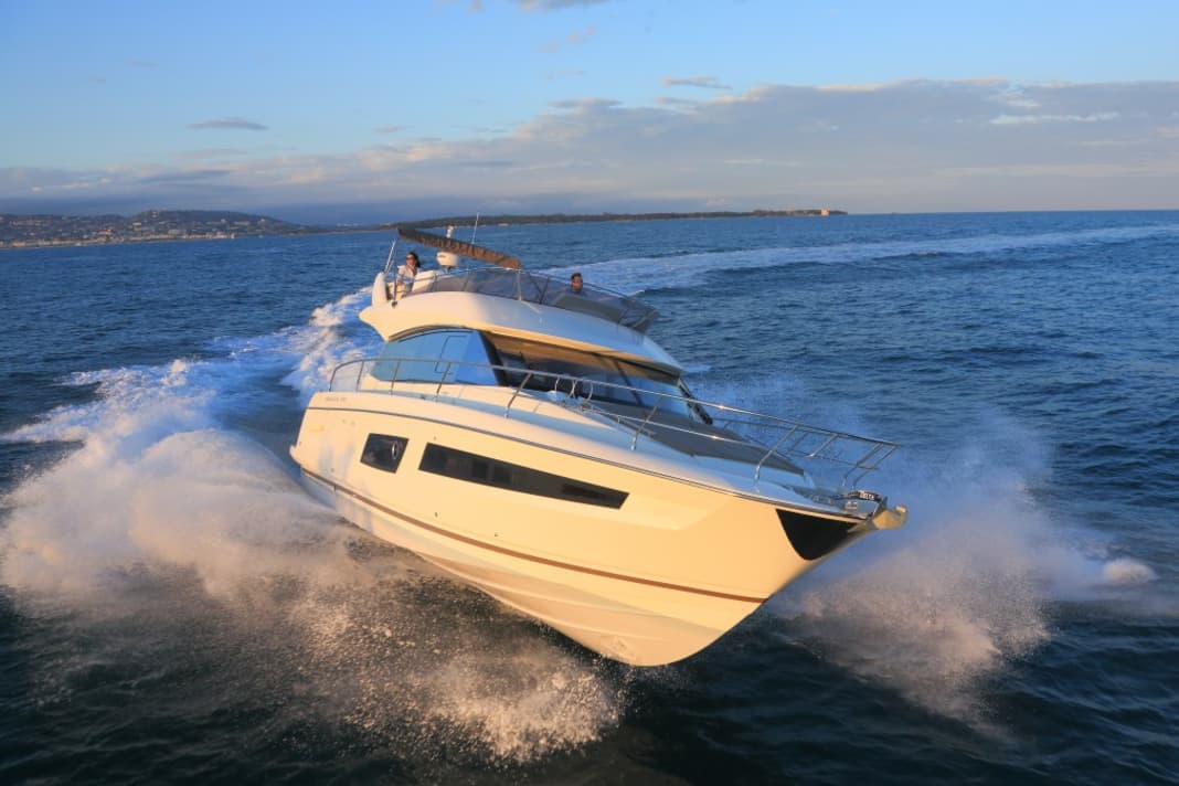 The new Jeanneau Prestige 450 Fly