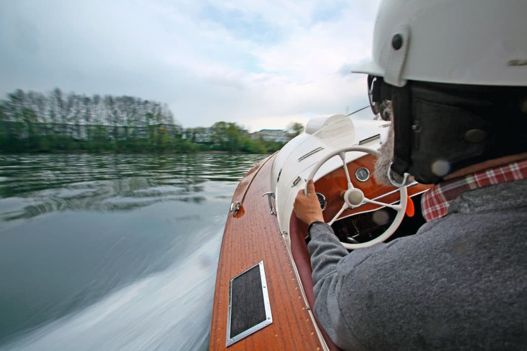 After more than half a century, the restored "Berlin III" is sailing on the Rhine again