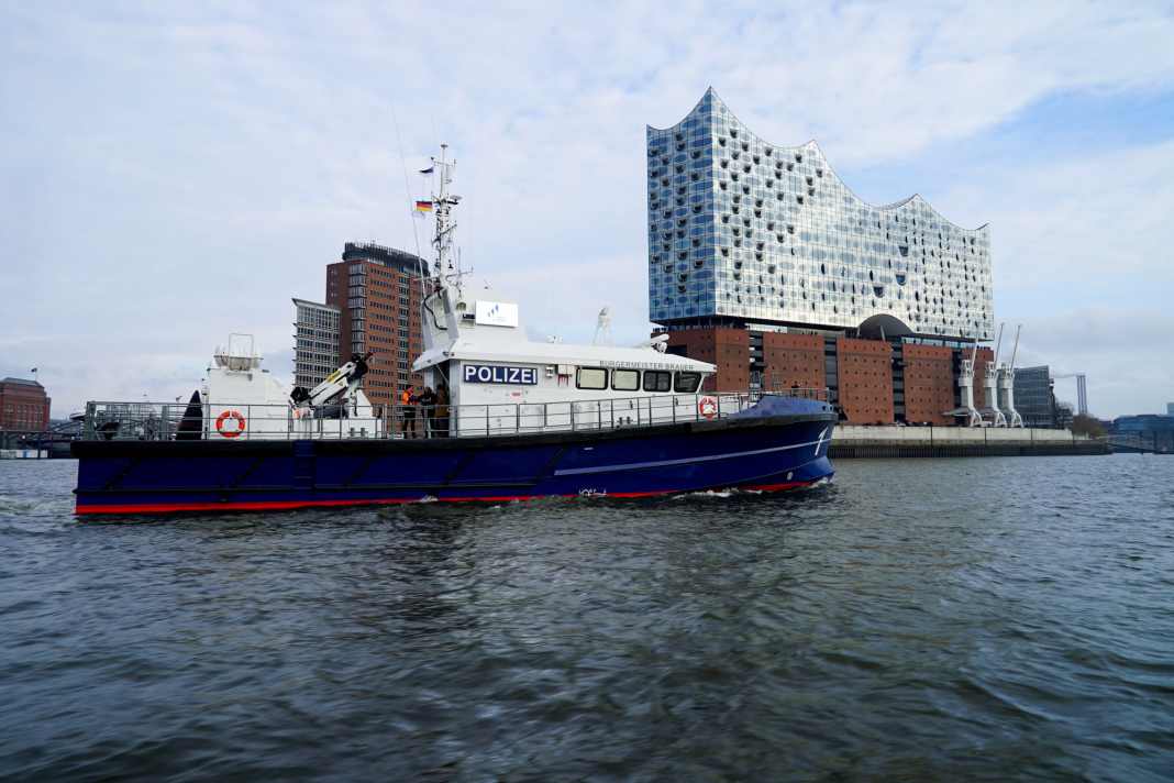 Am Donnerstag wurde die neue "Bürgermeister Brauer"  im Hamburger Hafen begrüßt