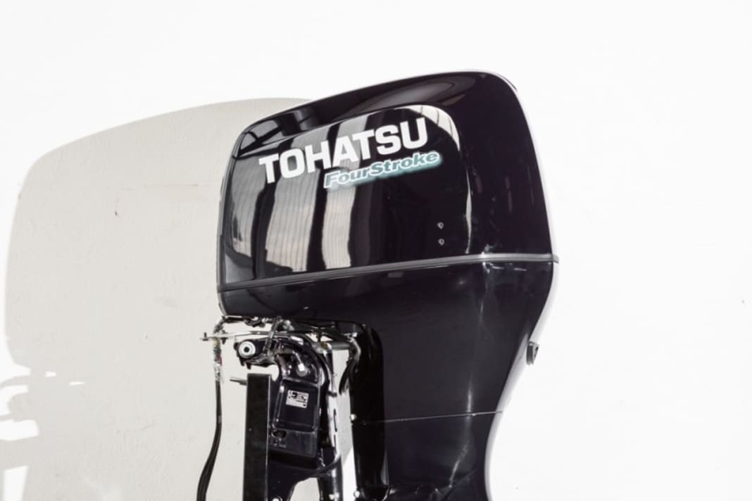 Outboard motor test This year we took a close look at the 200 hp class. This includes engines with small and large displacements, supercharged engines and a two-stroke engine.