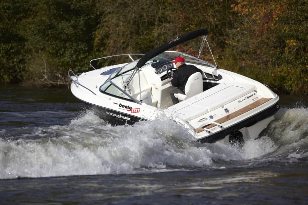 Test Sea Ray 210