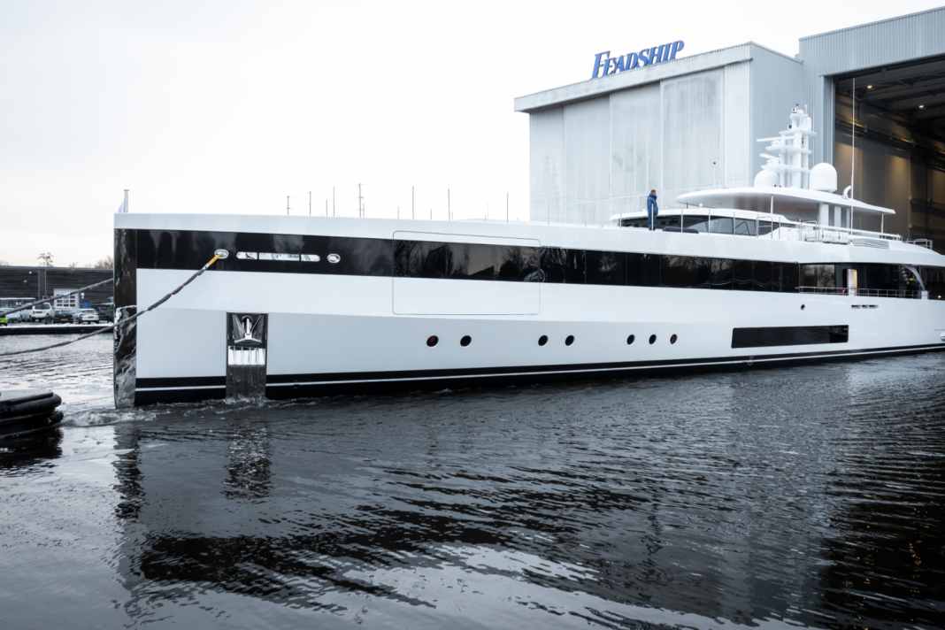 Studio De Voogt drew the outer lines of the 717.