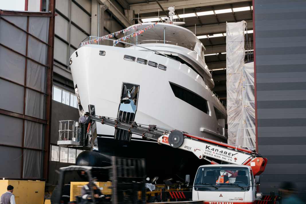 The Bering 88 shortly before leaving the dockyard.