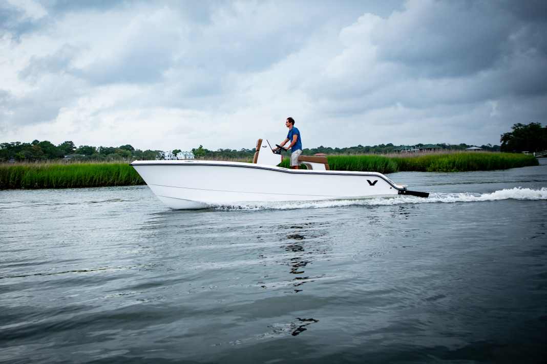 The Volare Artemis 23 in motion.