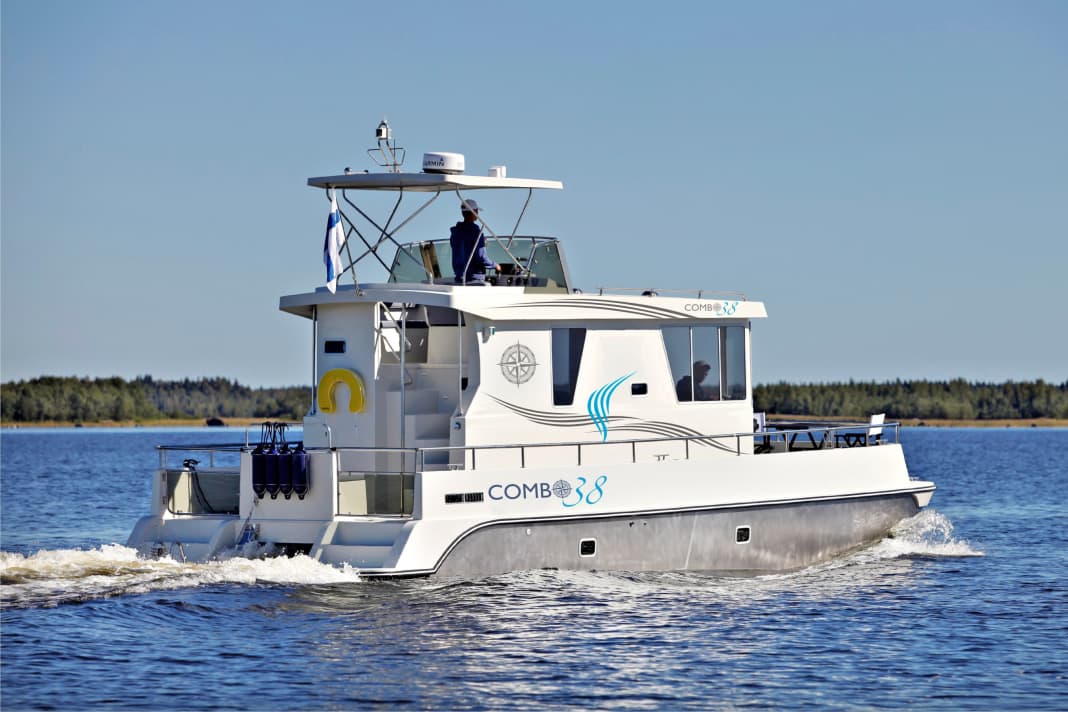 Interessante Idee: der robuste Hausboot-Katamaran Combo 38.