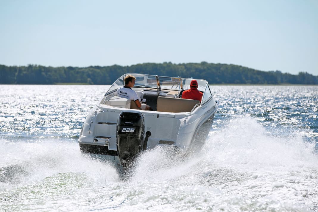 Atlantic Marine Day Cruiser 690: Gleitfahrt