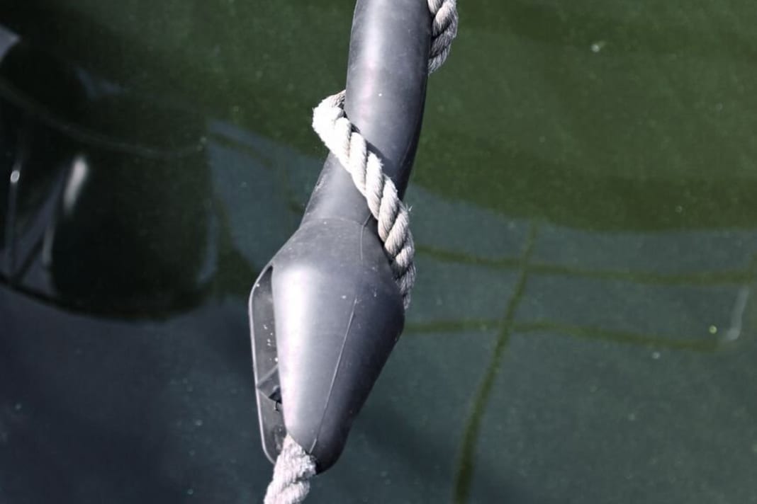 1) Rubber shock absorber for less protected waters
