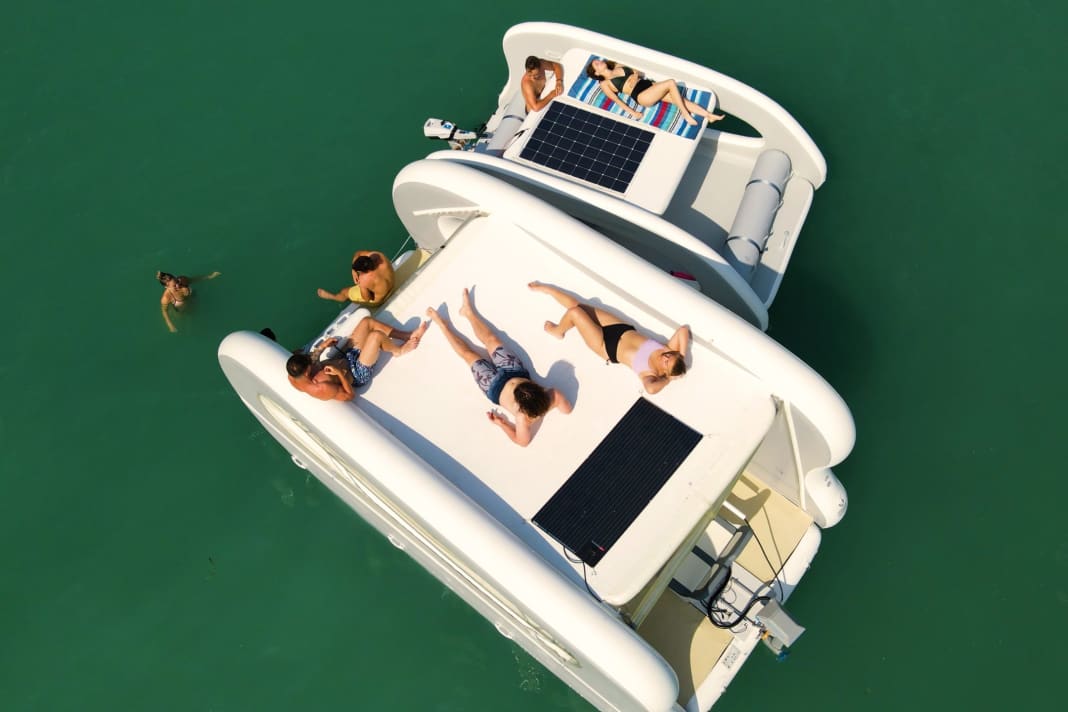 Der "Portless Catamaran" ist in zwei Größen erhältlich