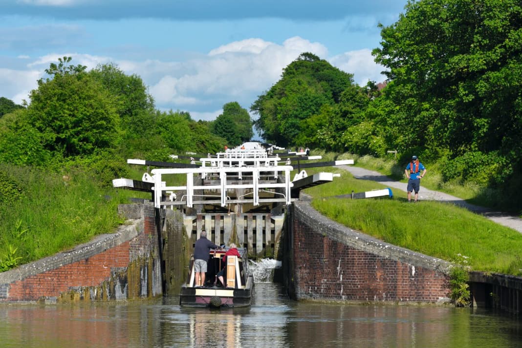 A journey of small steps: More than 100 descent structures await boaters along the entire course of the canal