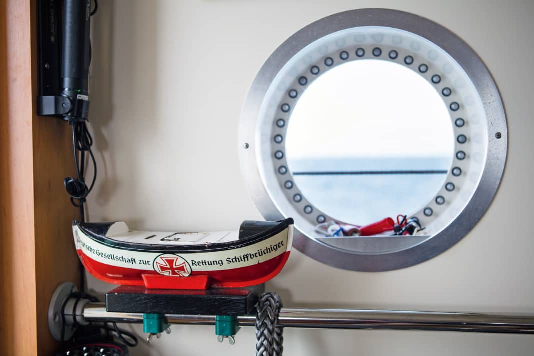 La Deutsche Gesellschaft zur Rettung Schiffbrüchiger (DGzRS) est responsable du service de recherche et de sauvetage maritime dans les eaux allemandes.