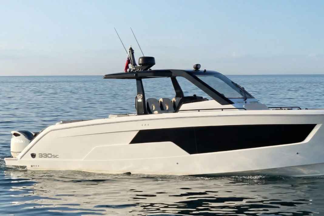 Die DB 380SC von H Al Dhaen Boats.