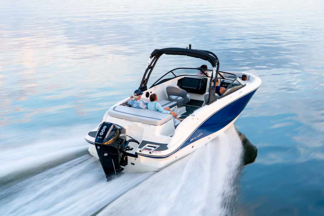 Die neue Bayliner V22.