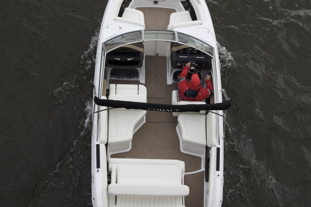 Boat test Cobalt A25 on the Main