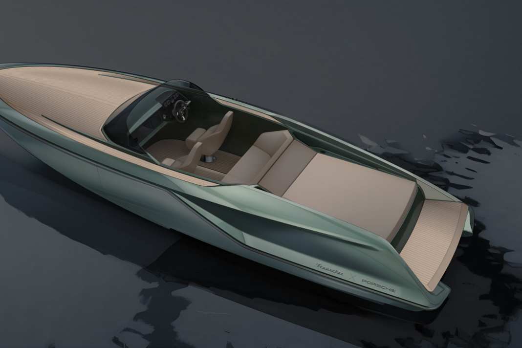 The Fantom 850 in the closed version.