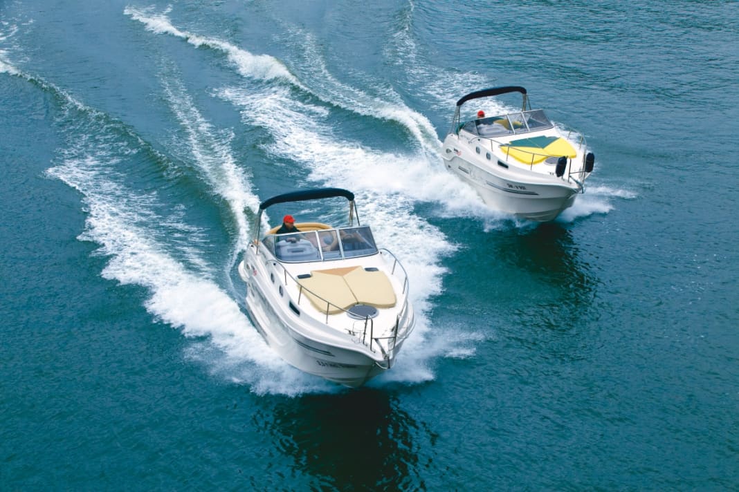 Modified hull and modern drive system on the Drago 29 WB with diesel (left) and traditional V-hull and V-6 petrol engine (right)