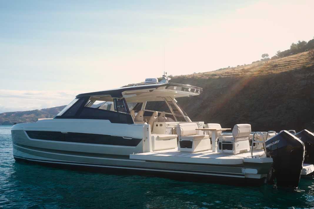 25 square metres of deck space. Everyone will find a place here