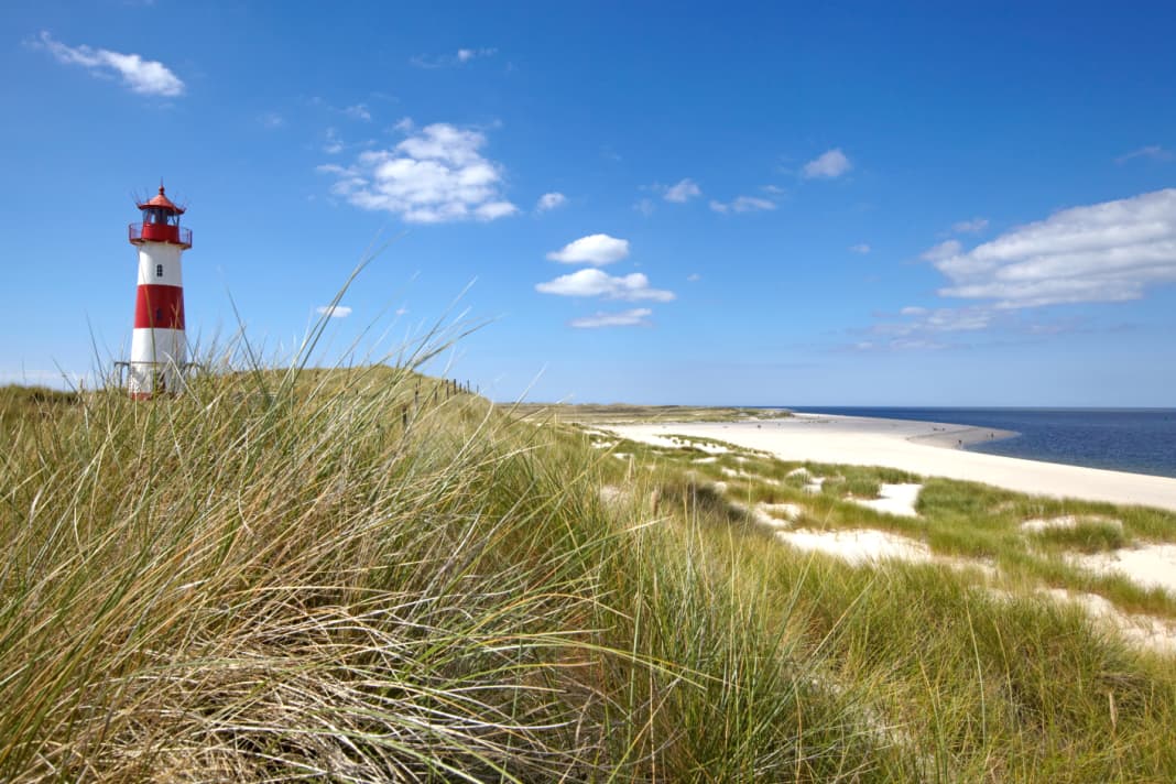 Lighthouse on the elbow