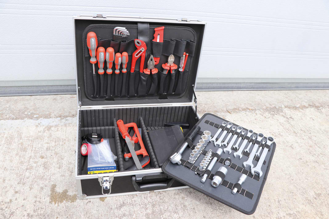 The bit set makes screwdrivers' hearts beat faster because it contains very exotic inserts