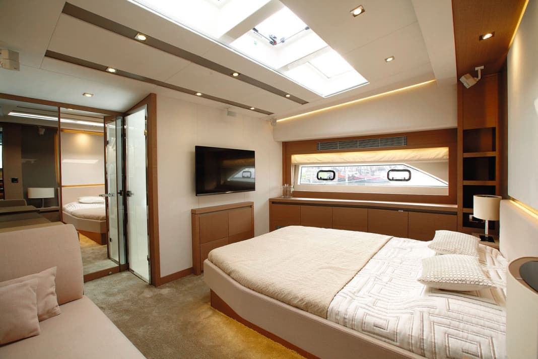 Prestige 680 Fly: Owner's cabin