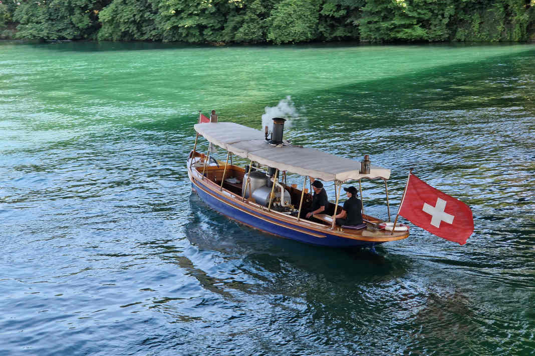 Das älteste Dampfboot der Schweiz auf der Aare