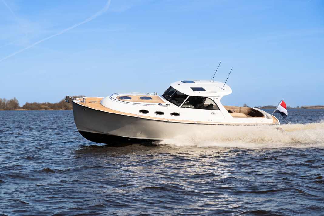 Die DaVinci 35 HT mit Hardtop.