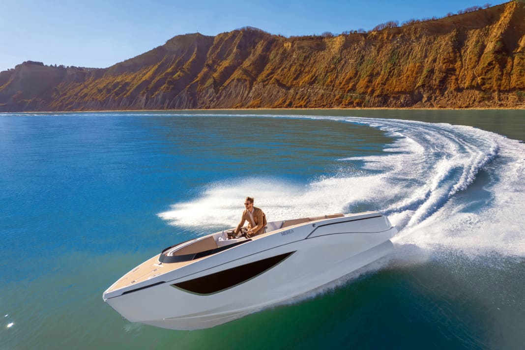 Narea Yacht 24 Limo: Als Tender für Orte geeignet, wo die Yacht nicht hinkommt