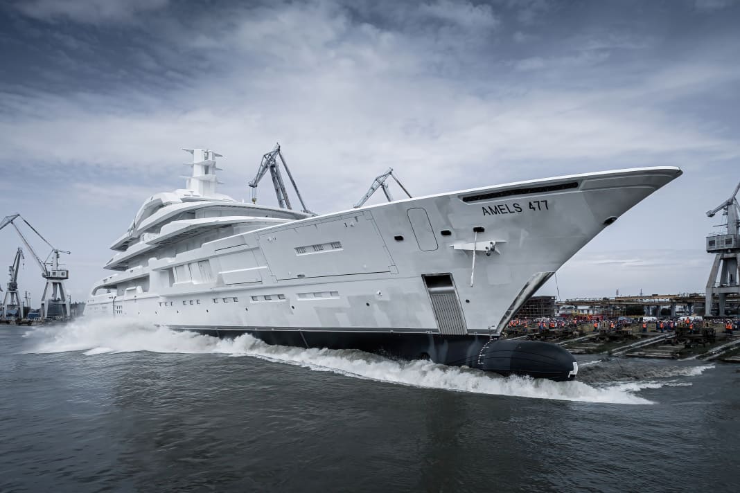 Transverse launch: The 120 metre steel-aluminium hull glided from the Helgen into the Danube in Romania