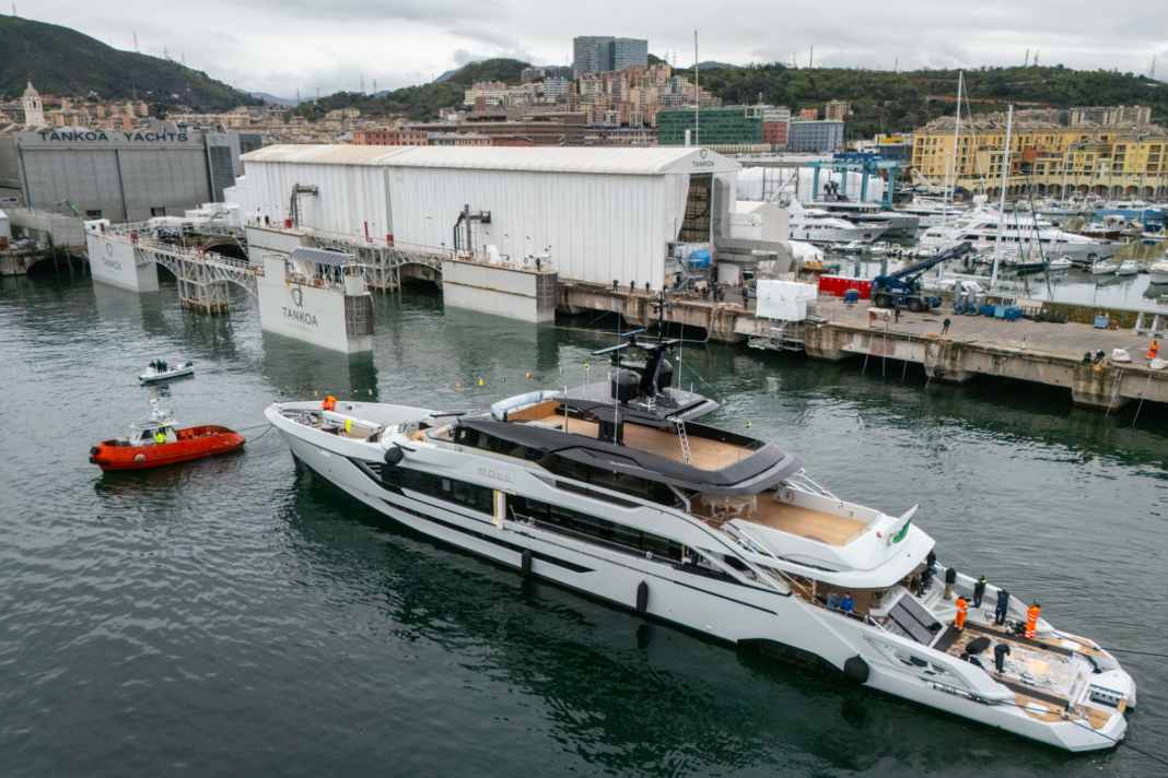 "Rose" is the first unit in Tankoa's semi-custom T55 Sportiva series. The 55 metre yacht shines aft with a lowered pool and underwater windows (in front of the last fender).