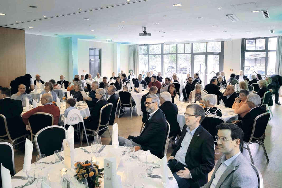 Zeugen und Träger der Erneuerung: Der Verbandstag 2023 des Deutschen Motoryachtverbandes im Luther-Hotel Wittenberg (martas) war symbolträchtig. Dem Öffnungs- und Digitalisierungskurs des „Bundesverbandes für den motorisierten Wassersport“ erteilten die Delegierten ihren Segen