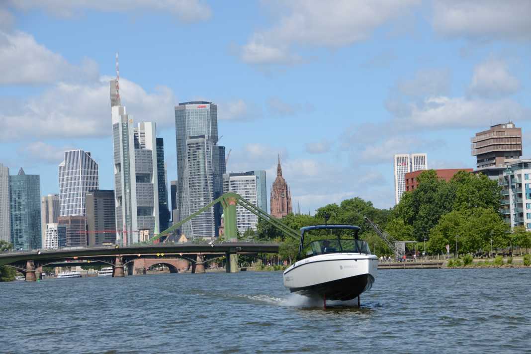„Es ist immer eine Freude zu sehen, wie positiv das Boot aufgenommen wird", sagt Philip Demler von Sealectric.