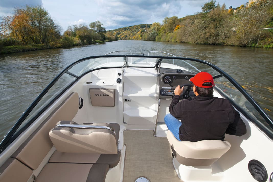 Bayliner VR5, im Test auf dem Main bei Schweinfurt