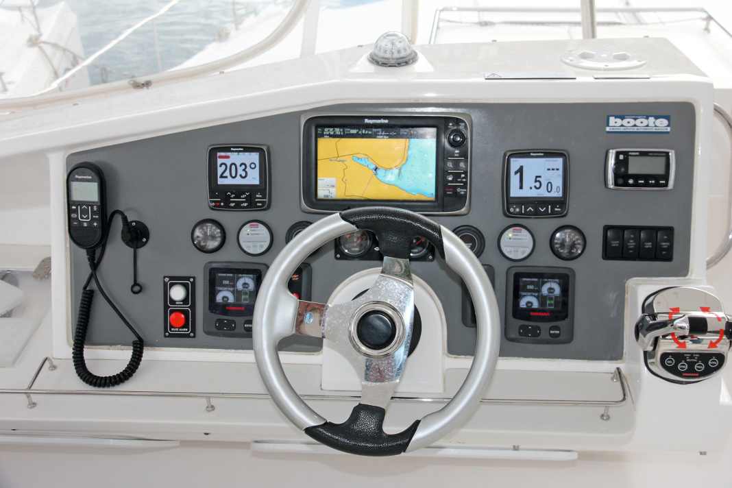 Am Fahrstand findet man alle nötigen Instrumente.