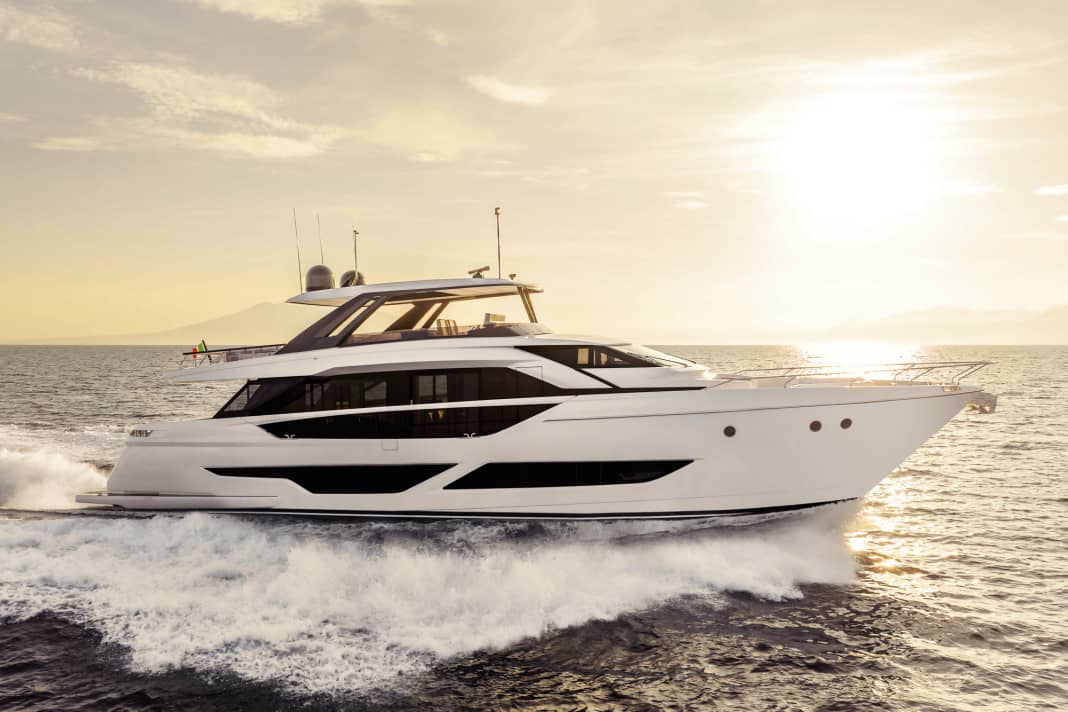 Sprintet gekonnt aus dem Schatten der 850: die sportliche Ferretti Yachts 860
