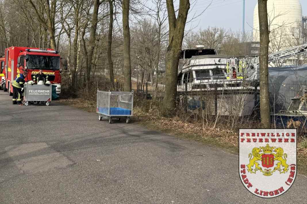 Two ship fires within a few days triggered fire brigade operations.