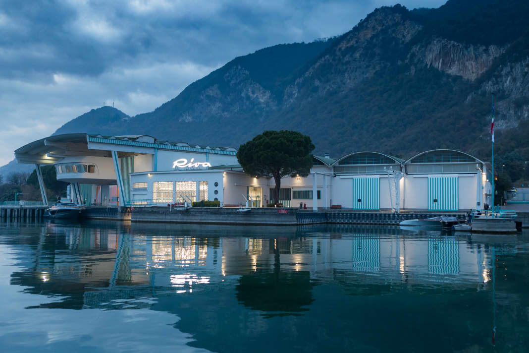 The buildings of the Riva shipyard are orientated towards Lake Iseo