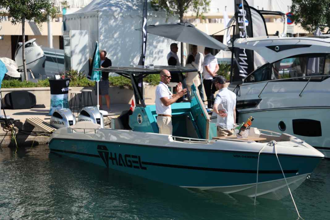 The Hagel Addicted 32 GTS at the Cannes Yachting Festival 2024