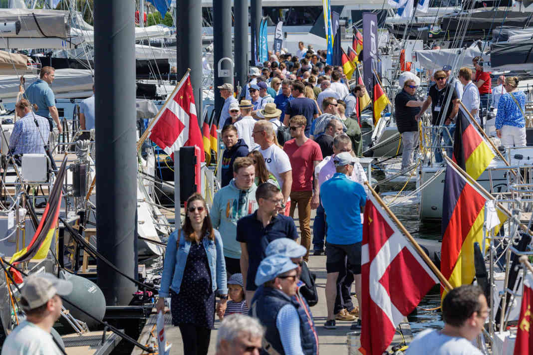 Rund 15000 Besucher kamen 2023 zu der größten In-Water Boat Show Deutschlands an der Lübecker Bucht