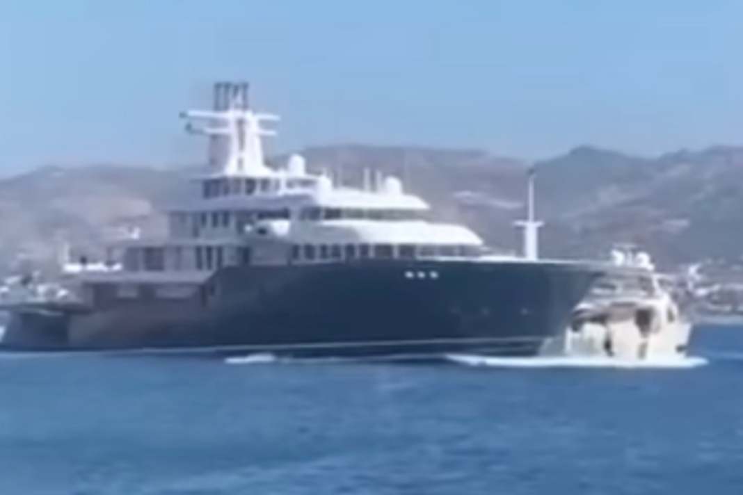 "Ice" collided with the Numarine "A.Mey" on Friday evening. Both the "A.Mey" and the "Ice" sustained major damage