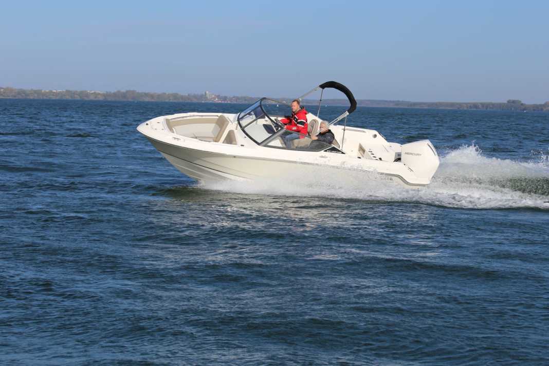 The Boston Whaler 210 Vantage is well suited for inland and near-shore waters
