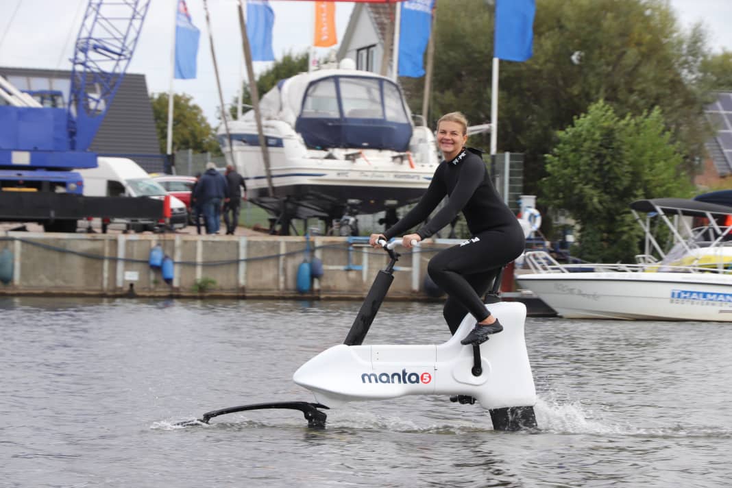 Hydrobike Manta 5 Foiling bike for pure riding fun with video BOOTE