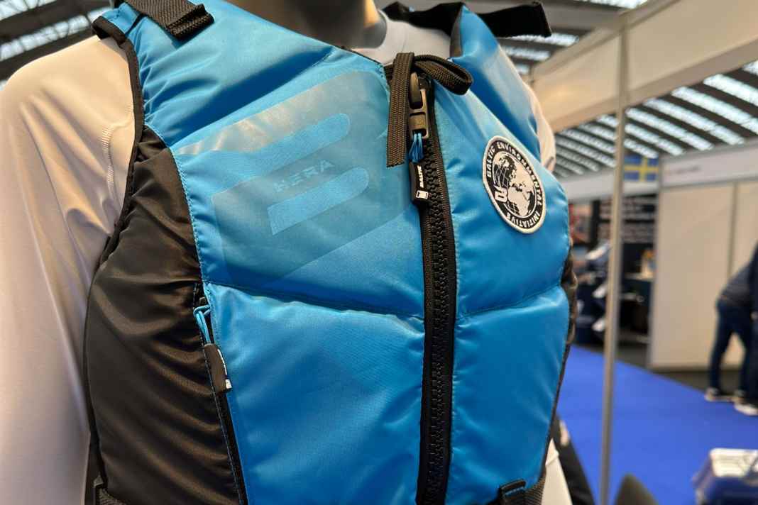 Le gilet de sauvetage Hera de Baltic est spécialement conçu pour les femmes.