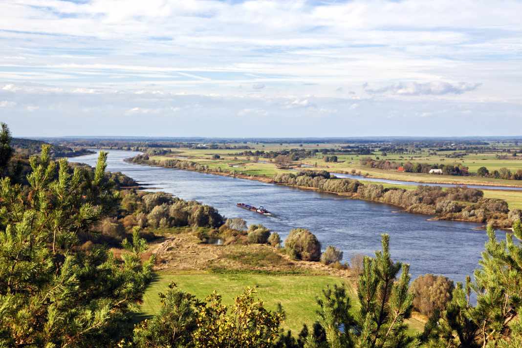 Vue sur l'Elbe depuis la crête de Drawehn dans le Wendland