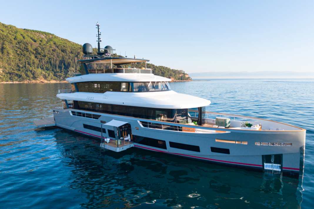 Sirena 118: Für das neue Flaggschiff griffen German Frers und Cor D. Rover zum Zeichenstift.