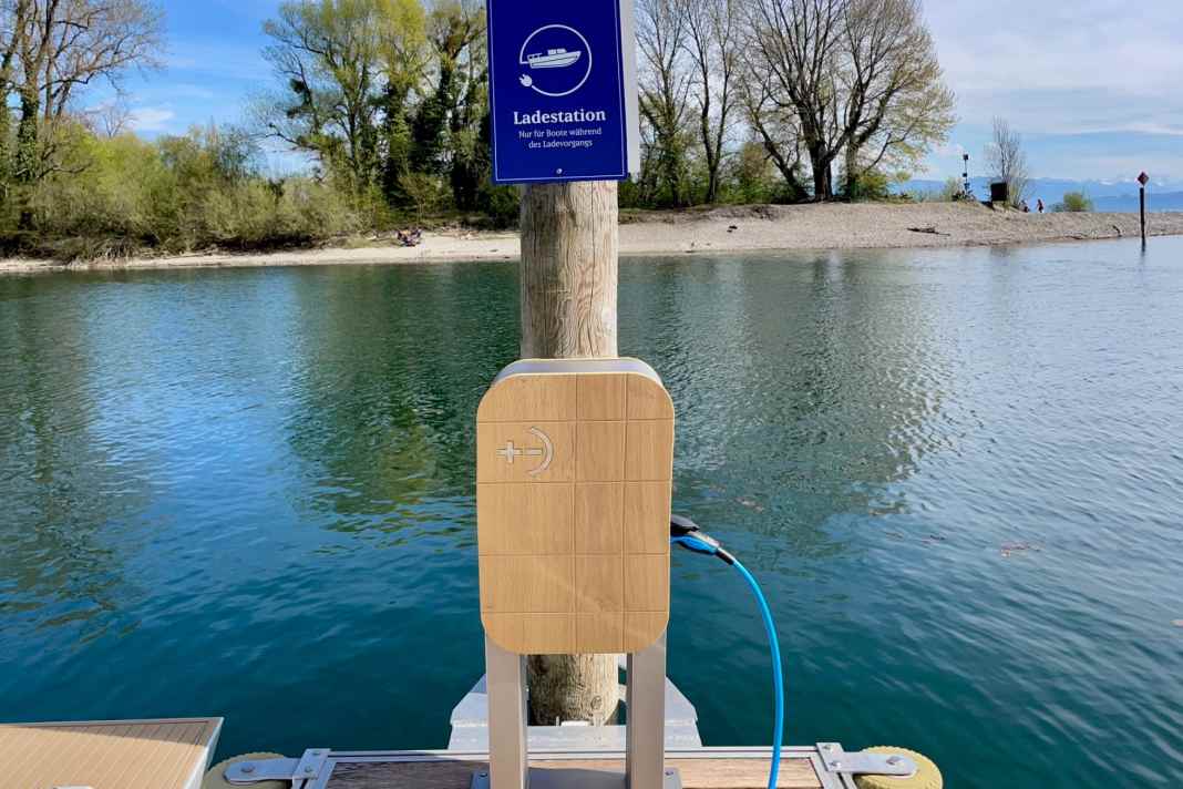 The first charging station for electric boats on Lake Constance.