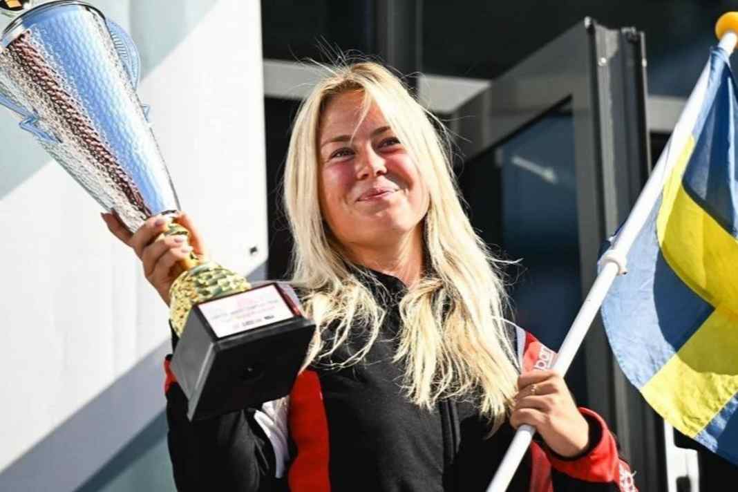 Mathilda Wiberg: The moment she won the title. The 21-year-old pilot has established herself as a force to be reckoned with in international powerboat racing in 2025.