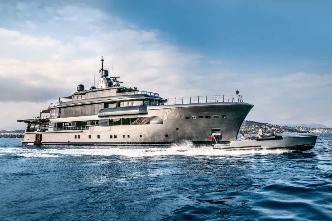 "Atlante": CRN supplied the Nuvolari-Lenard lines with interiors by Gilles & Boissier to Moncler CEO Remo Ruffini in 2015. The Italian helped the French outdoor brand to new fame in 2003.