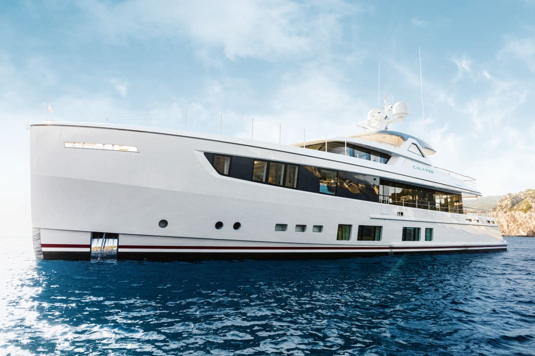 Expressiveness lies in tranquillity: Claydon Reeves already designed the voluminous exterior for Mulder's first ThirtySix, "Delta One"