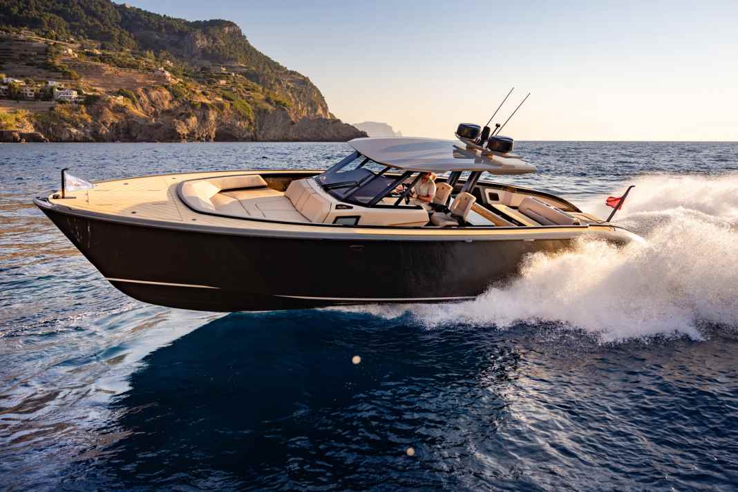 Die Wajer 44 S kommt mit zwei Volvo Penta IPS 500 D6-380PS