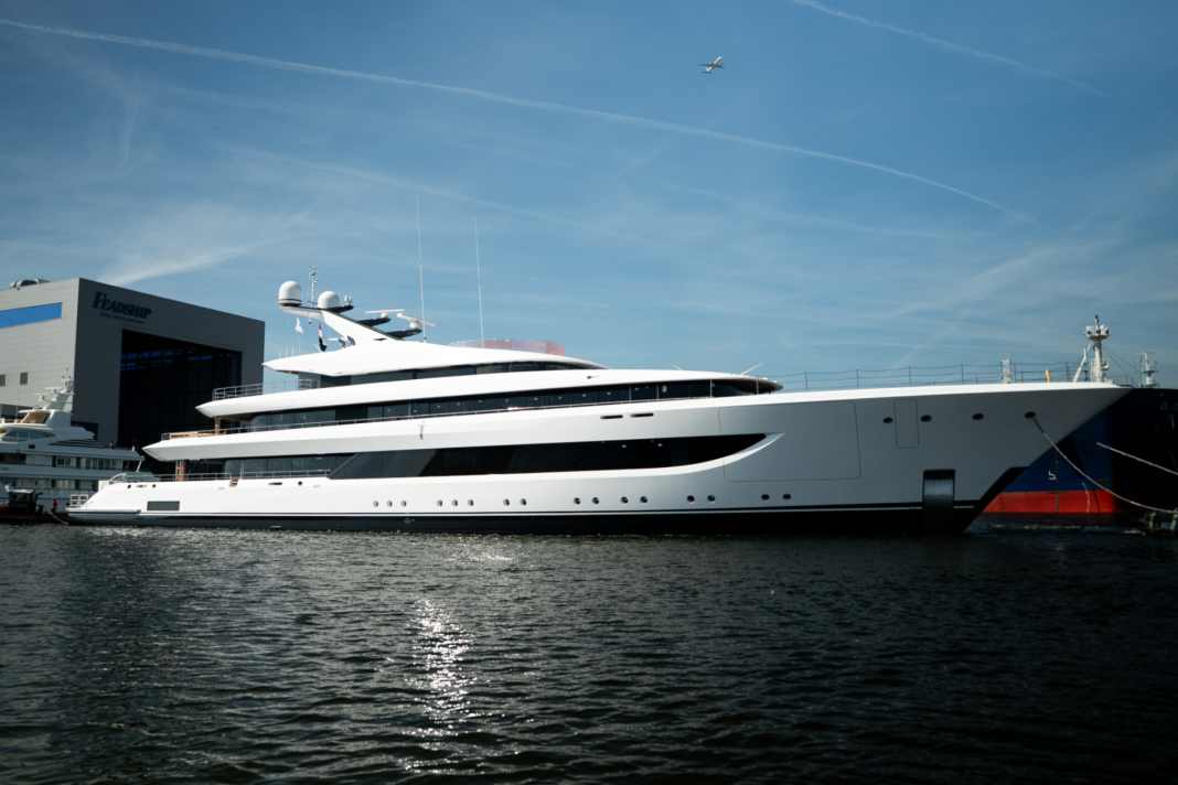 Feadship docked Project 827 in Amsterdam. The exterior was designed by Studio De Voogt.